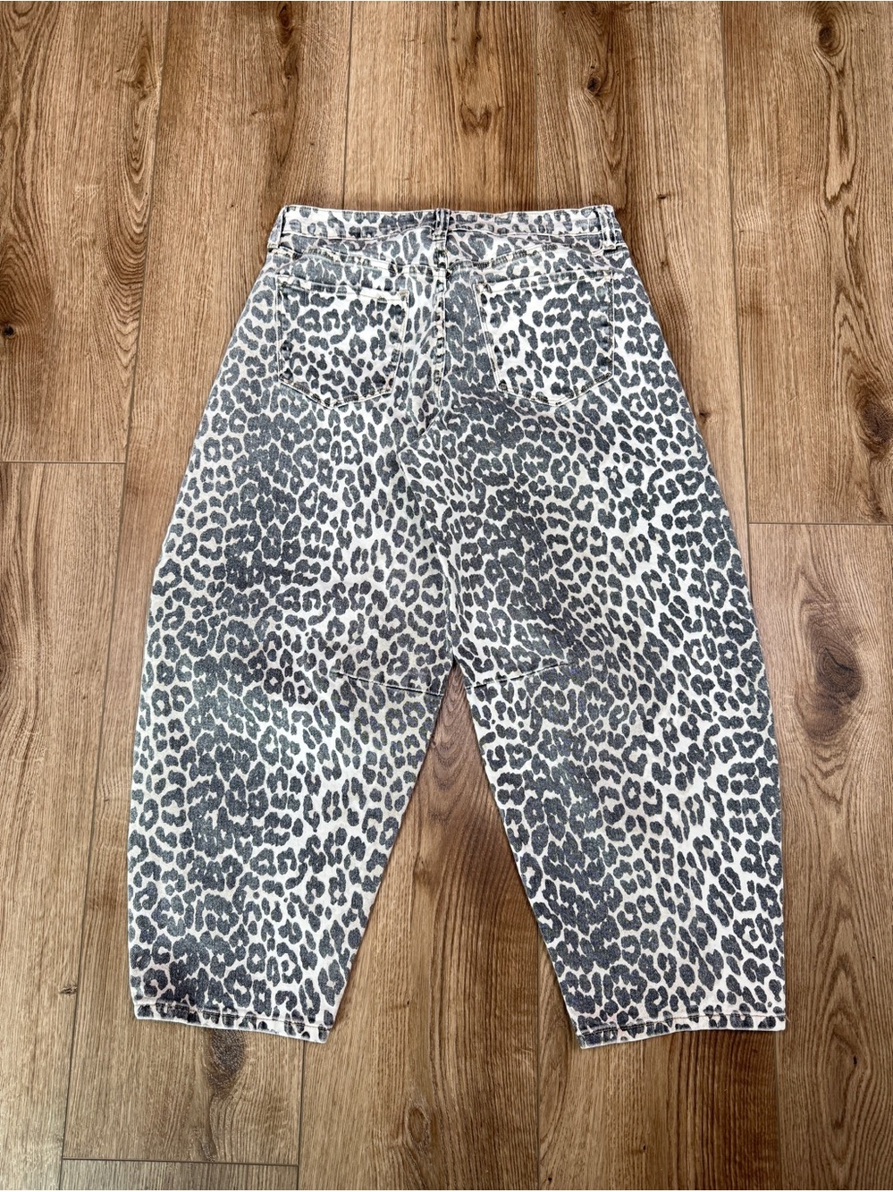 Kancan Xena Horseshoe Cheetah Print Stretch Jean
Size 11/29 - Picture 2 of 12